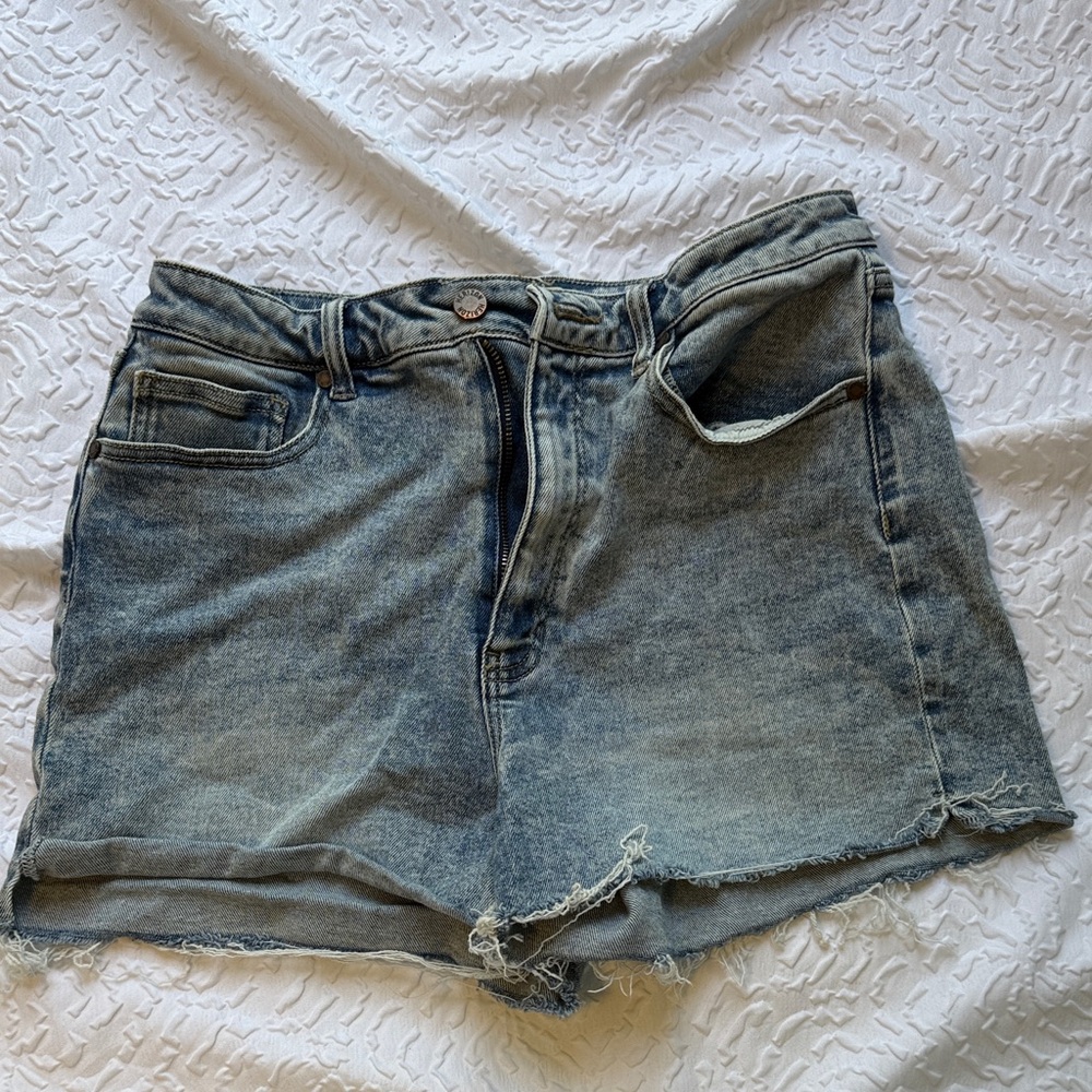 Stylish Blue Denim Women's Jean Shorts